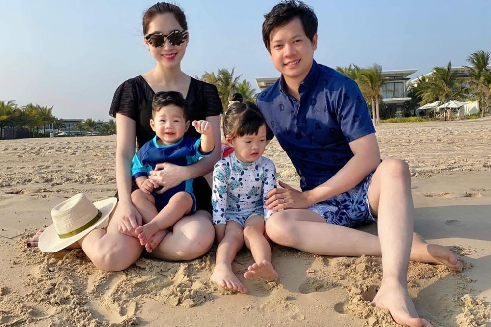 Hoa hậu Việt từng 2 lần từ chối đi thi quốc tế lấy thiếu gia tập đoàn BĐS, tuổi 32 viên mãn trong biệt thự đắt đỏ trung tâm Sài thành Hoa hậu Việt từng 2 lần từ chối đi thi quốc tế lấy thiếu gia tập đoàn BĐS, tuổi 32 viên mãn trong biệt thự đắt đỏ trung tâm Sài thành