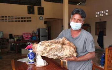 Người đàn ông đổi đời nhờ vớt được 'báu vật biển cả' nặng 30kg, cảnh sát lập tức vào cuộc: Báu vật trị giá 30 tỷ lộ diện