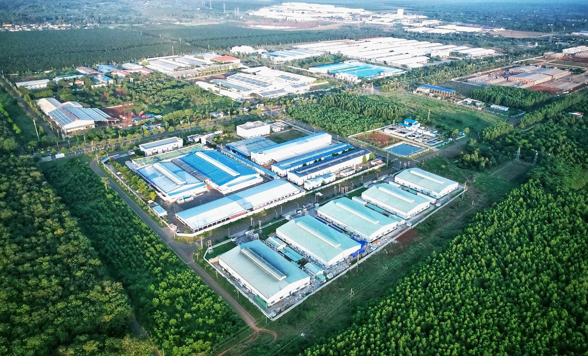 Diện mạo tỉnh có nhiều khu công nghiệp nhất Việt Nam - Ảnh 2.