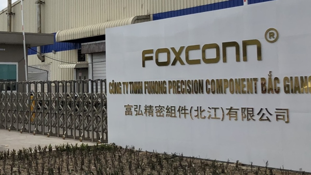 Việt Nam đóng cửa nhà máy của Foxconn trong làn sóng tái bùng phát COVID