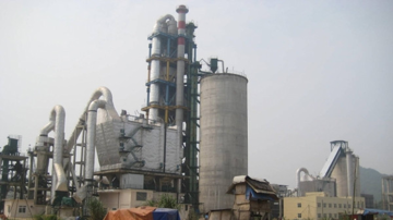 Doanh nghiệp xi măng từng có giá 260.000 đồng/cp vừa báo lãi quý 2 giảm mạnh