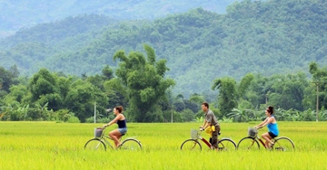 Nông dân vẫn chân lấm tay bùn, còn 'mỏ vàng' chưa khai thác