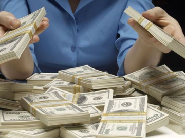 Thu siêu lợi nhuận, một công ty thưởng lớn 5 năm tiền lương cho 3.100 nhân viên