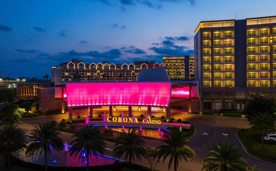 Ngoài resort casino 4 tỷ USD vừa về tay gia tộc tỷ phú, Việt Nam còn 8 casino hàng tỷ USD nhưng vì sao chỉ duy nhất 1 nơi người Việt được phép vào?