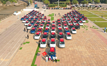 Cổ phiếu họ Vin gánh thị trường, VIC tăng gần 50% sau 3 tuần