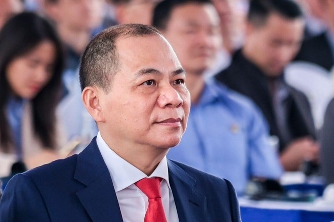 Tỷ phú Phạm Nhật Vượng dạy con: Cho con trai Tỷ phú Phạm Nhật Vượng dạy con: Cho con trai