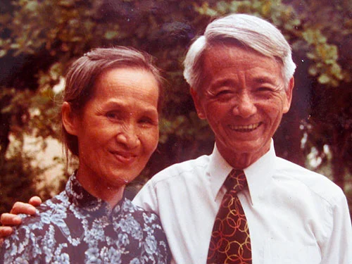 4 đại gia tộc trí thức lẫy lừng bậc nhất Việt Nam: Ngưỡng mộ gia đình cả 8 người con đều là Giáo sư, Phó Giáo sư, Tiến sĩ 4 đại gia tộc trí thức lẫy lừng bậc nhất Việt Nam: Ngưỡng mộ gia đình cả 8 người con đều là Giáo sư, Phó Giáo sư, Tiến sĩ