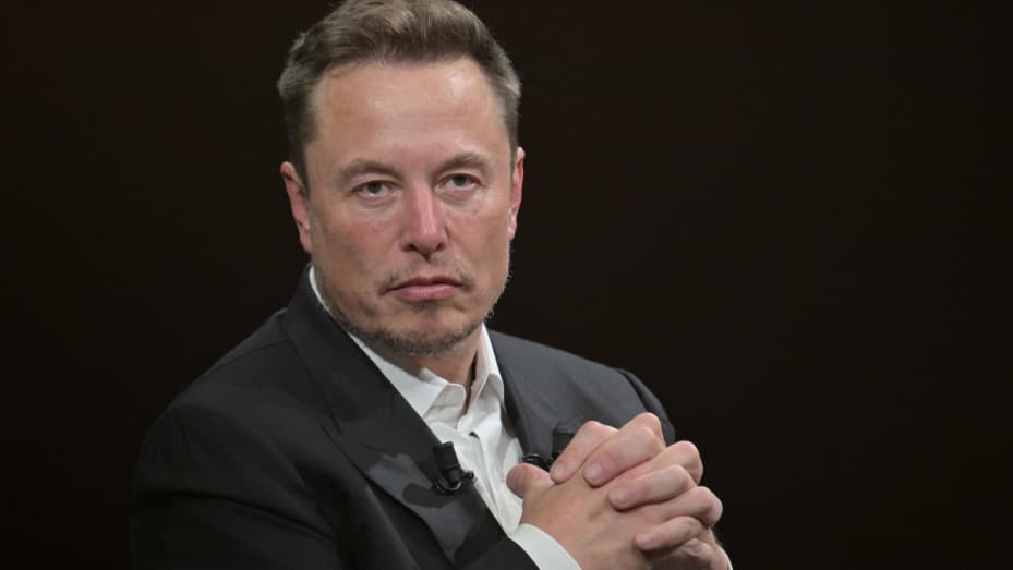 Trước thềm đấu võ, tài sản Elon Musk và Mark Zuckerberg “bốc hơi” gần chục tỷ USD sau 1 đêm