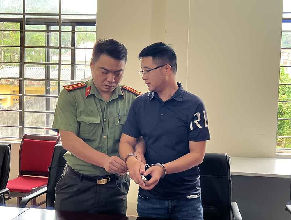 Sơn La: Thua lỗ chứng khoán, nhân viên ngân hàng lừa đảo chiếm đoạt tài sản