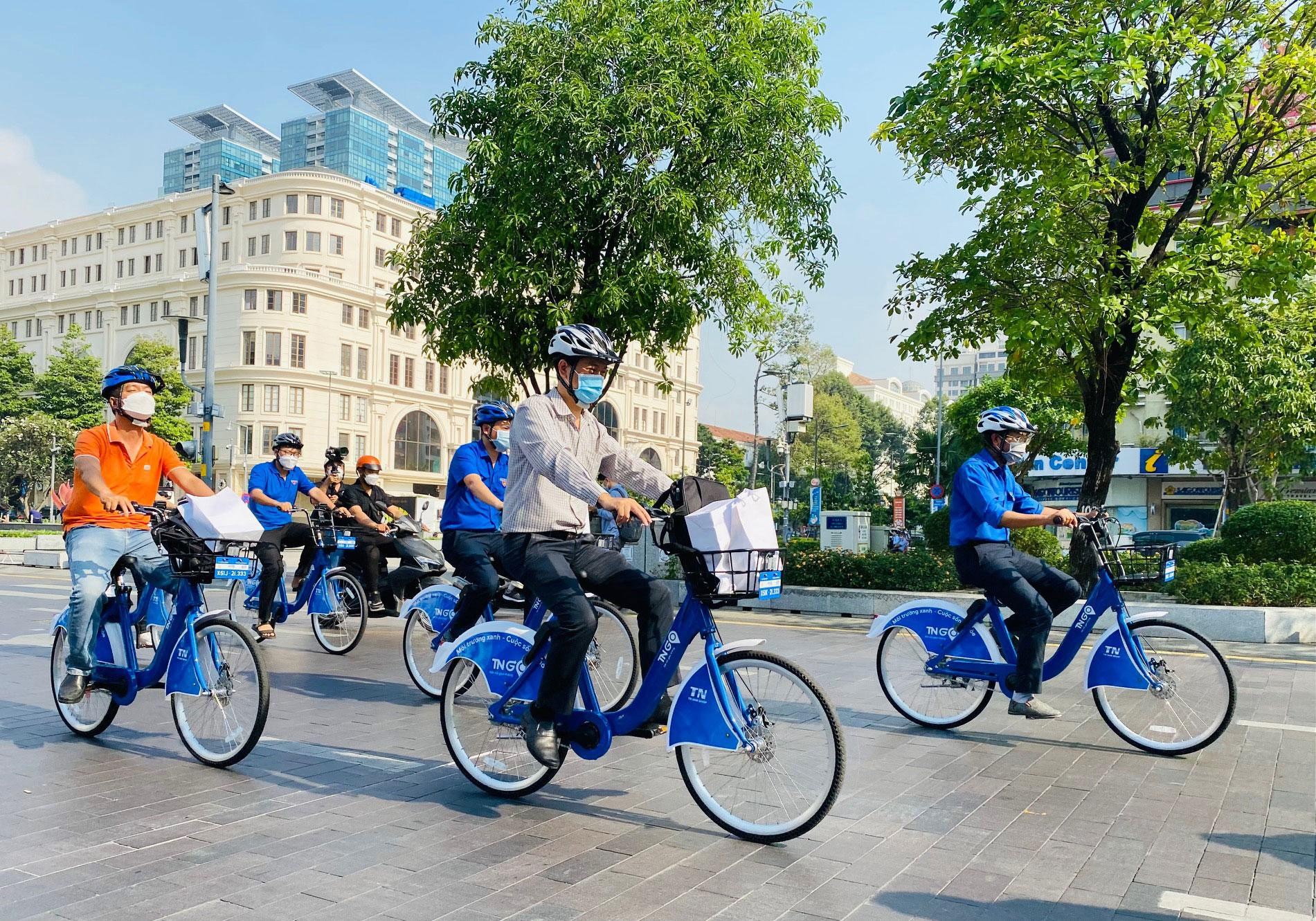 Xe đạp công cộng chính thức lăn bánh