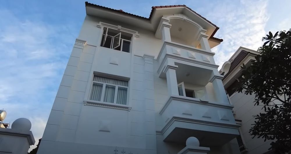 Biệt thự tiền tỷ đẳng cấp của vợ chồng streamer giàu nhất Việt Nam: Quá rộng không ở hết, dành hẳn một tầng 100m2 cho thú cưng chạy chơi