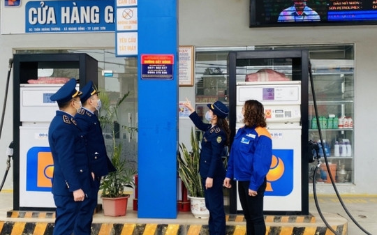 https://cdn.stockproxx.com/2023/8/31/doanh-nghiep-xang-dau.png