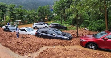 Ô tô ngập bùn đất có nguy hiểm như bị ngập nước hay không?