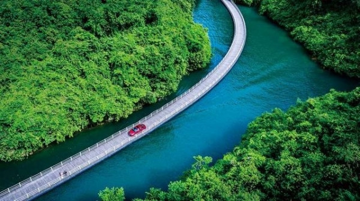 Trung Quốc lại khiến cả thế giới thán phục: Xây cầu không trụ vẫn nổi trên mặt nước, "gánh" được cả 10.000 người