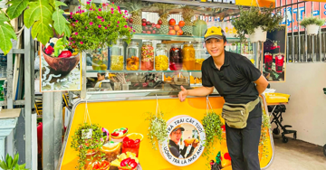 Quán trà vỉa hè 'triệu view' trên TikTok, bán hết hàng tạ trái cây mỗi ngày