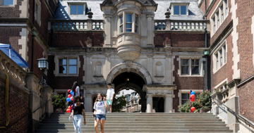 Gen Z gặp nhiều vấn đề về sức khỏe tinh thần hơn so với thế hệ trước