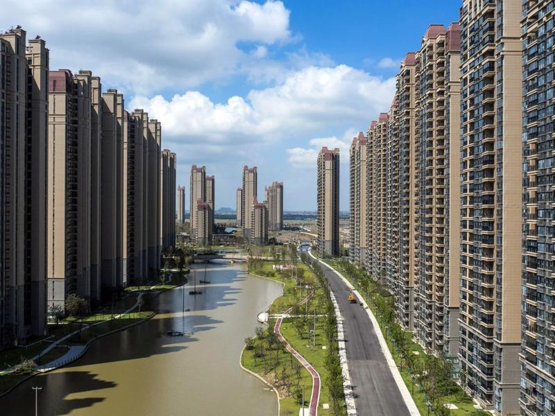 Bất ngờ: Chủ tịch Tập đoàn bất động sản Trung Quốc bật khóc, quỳ gối đảm bảo không vỡ nợ