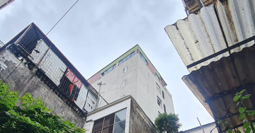 Tòa nhà ở Đống Đa của chủ chung cư mini cháy tại Khương Hạ cũng xây vượt tầng