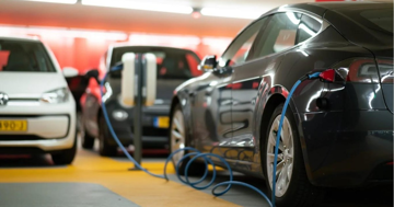 Tỷ lệ cháy xe điện thấp hơn 61 lần so với xe xăng