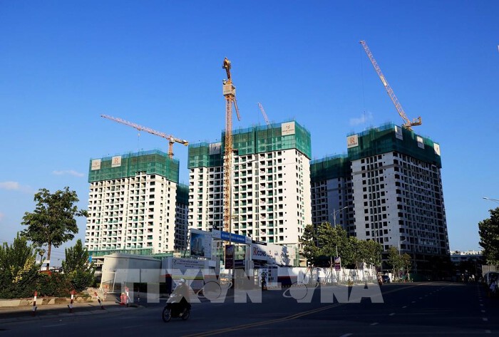 https://cdn.stockproxx.com/2023/9/16/nguoi-nuoc-ngoai-mua-nha-tai-viet-nam.jpg