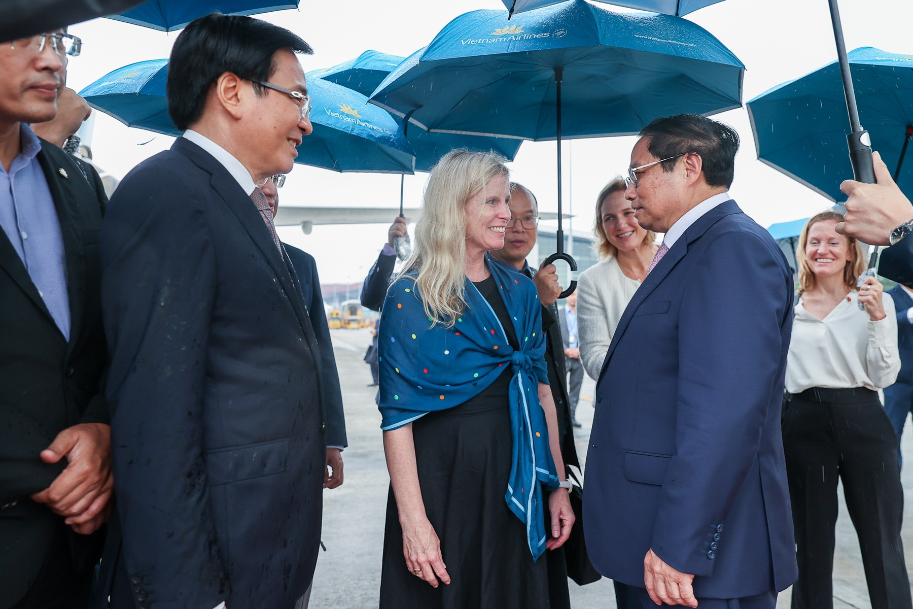 Thủ tướng Phạm Minh Chính lên đường dự Phiên thảo luận chung cấp cao Khóa 78 Đại hội đồng Liên Hợp Quốc - Ảnh 3.