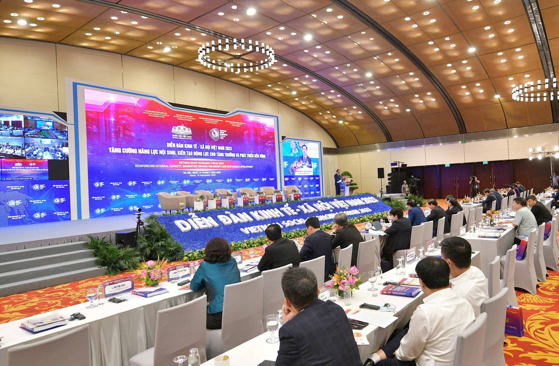 'Chìa khóa' để kinh tế Việt Nam thích ứng, chống chọi và phát triển trong bối cảnh nhiều biến động, rủi ro ngày càng gia tăng - Ảnh 11. 'Chìa khóa' để kinh tế Việt Nam thích ứng, chống chọi và phát triển trong bối cảnh nhiều biến động, rủi ro ngày càng gia tăng - Ảnh 11.