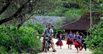 Bản làng phục vụ cappuccino và espresso, du lịch đổi thay cả vùng quê ma tuý