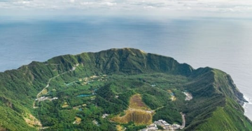 Ngôi làng nằm trên miệng núi lửa nhiều người sinh sống, rung chuyển ầm ầm dưới sàn vẫn ngủ ngon