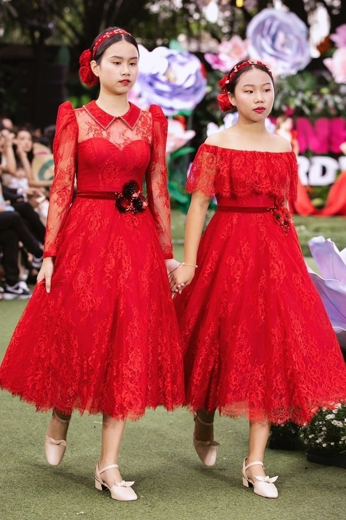 2 con g&aacute;i của Cẩm Ly