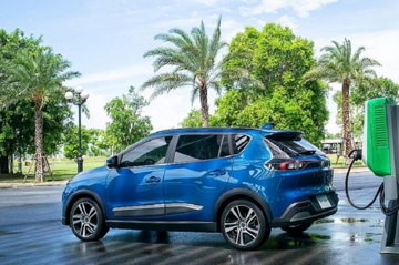 Bộ Tài chính nói không với đề xuất hỗ trợ 1.000 USD cho người Việt khi mua ô tô điện