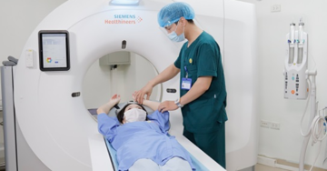 Loạn giá dịch vụ tầm soát đột quỵ, chuyên gia khẳng định 'không hiệu quả'