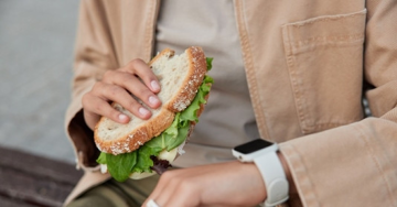 4 thói quen ăn uống đang âm thầm làm giảm tuổi thọ của bạn