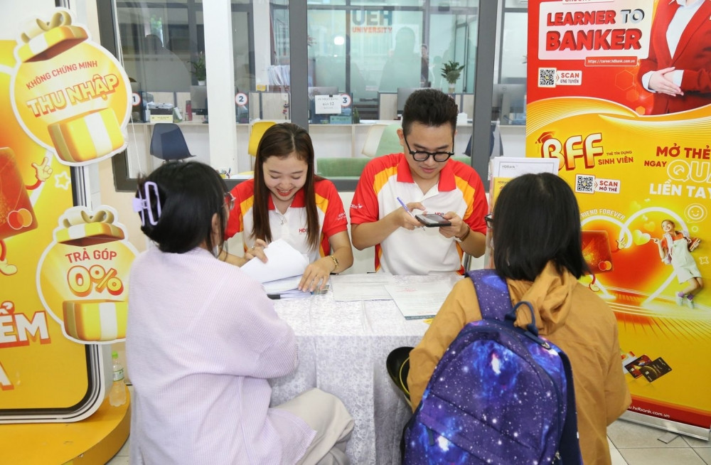 Ngân hàng tung loạt ưu đãi khủng cho học sinh, sinh viên mùa tựu trường 2023