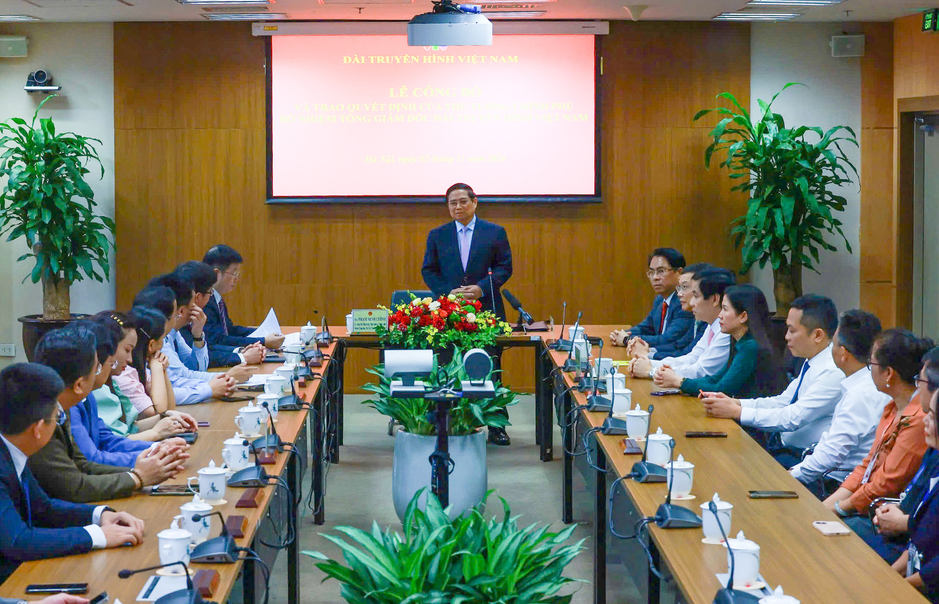 Thủ tướng trao quyết định bổ nhiệm Tổng Giám đốc Đài Truyền hình Việt Nam- Ảnh 4. Thủ tướng trao quyết định bổ nhiệm Tổng Giám đốc Đài Truyền hình Việt Nam- Ảnh 4.