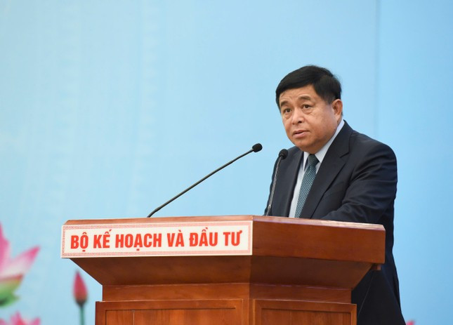 Thủ tướng Phạm Minh Ch&iacute;nh: Loại bỏ d&agrave;n trải, ph&aacute;t triển bốn kh&ocirc;ng gian quan trọng tạo đột ph&aacute; kinh tế ảnh 2
