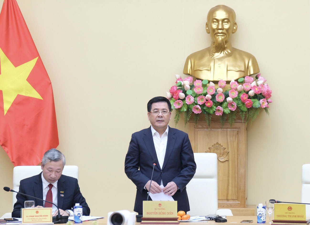 Bộ trưởng Nguyễn Hồng Di&ecirc;n.jpg
