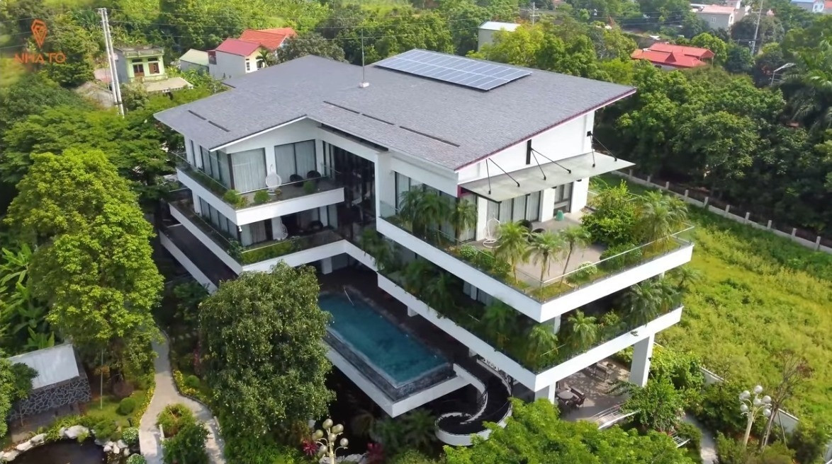 Vị đại gia vừa tặng 100 triệu cho Xu&acirc;n Son sở hữu biệt phủ rộng 5.000m2 như resort thu nhỏ- Ảnh 2.