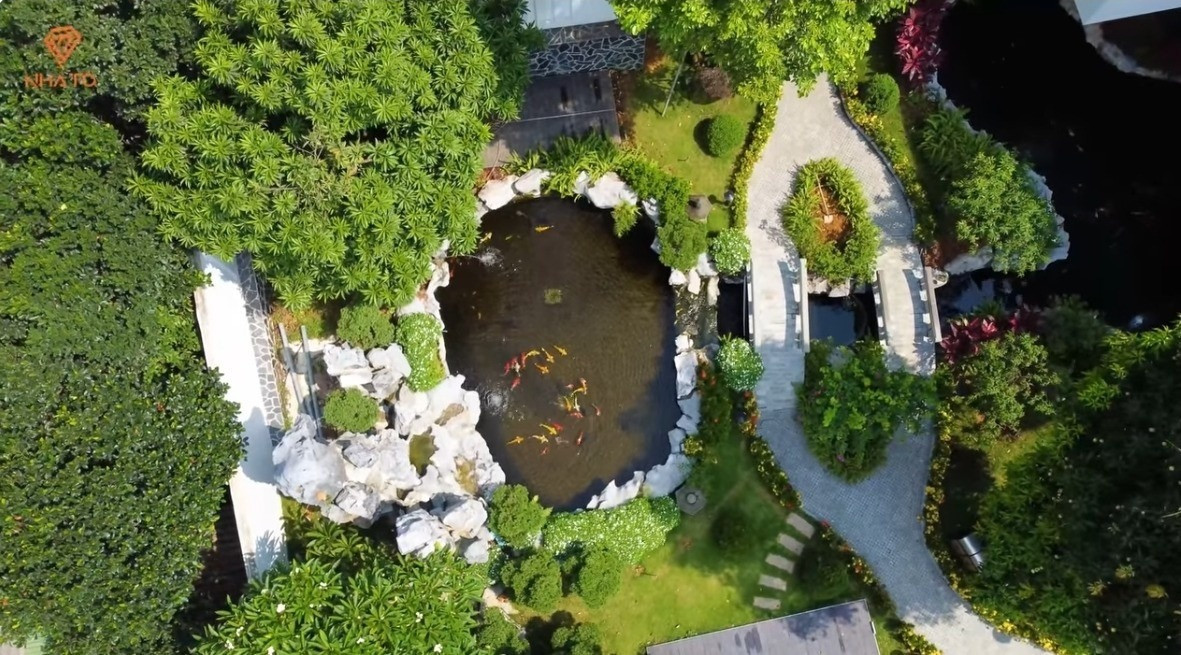 Vị đại gia vừa tặng 100 triệu cho Xu&acirc;n Son sở hữu biệt phủ rộng 5.000m2 như resort thu nhỏ- Ảnh 3.