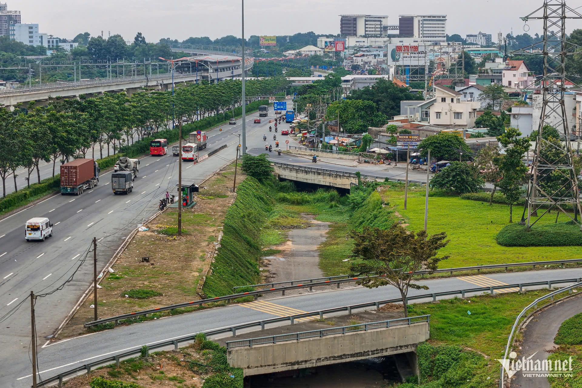 hầm chui cầu vượt trạm 2, TPHCM
