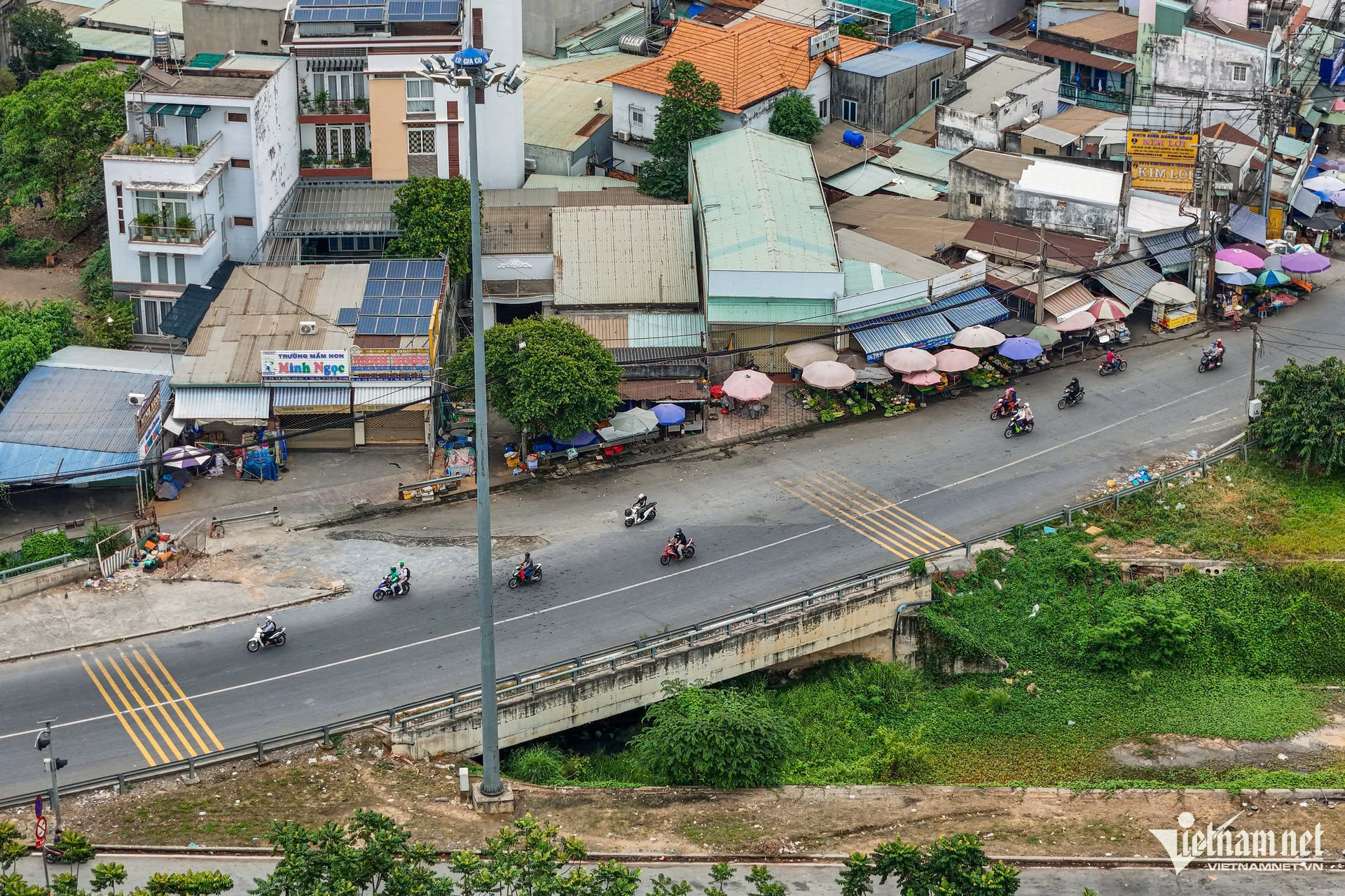 hầm chui cầu vượt trạm 2, TPHCM