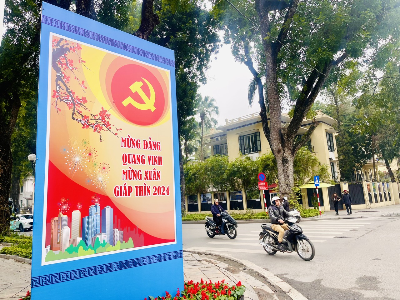 Hà Nội: Quyết tâm cao nhất từ đầu năm để hoàn thành mục tiêu tăng trưởng- Ảnh 1.