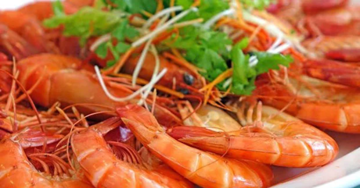 Ăn thực phẩm hấp bia, ướp rượu có bị thổi phạt nồng độ cồn không?