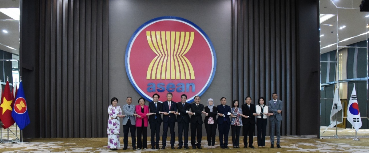 Cuộc họp lần thứ 11 Ủy ban Hợp tác chung ASEAN-Hàn Quốc (AKJCC) https://cdn.stockproxx.com/2024/3/22/uy-ban-7.jpg