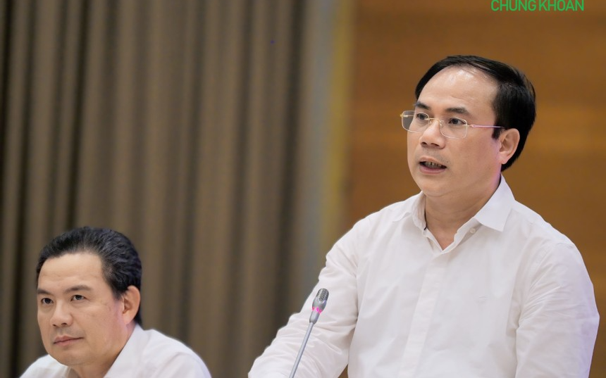 https://cdn.stockproxx.com/2024/4/4/bo-xay-dung-sap=trinh-chinh-phu-cac-nghi-dinh-ve-bat-dong-san-luat-nha-o.jpeg