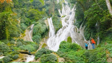 Ngọn thác được ví như ‘dải lụa’ mềm nằm ẩn mình trong lòng cao nguyên ở Việt Nam