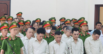 Mánh khóe nhận hối lộ, giả mạo trong công tác của loạt cán bộ UBND, công an xã