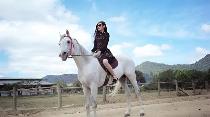 Trải nghiệm cưỡi ngựa ở khu khu du lịch sinh thái M'Đrắk. Ảnh: Internet