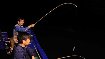 Huyện đảo là 'thiên đường du lịch biển' thuộc tỉnh sắp lên TP trực thuộc Trung ương cấm tour câu mực đêm và dừng tham quan đảo nhỏ