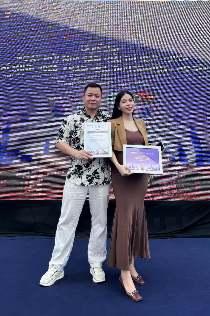 Trước khi đến với Hằng Du Mục, Tôn Bằng đã có 1 đời vợ và 2 người con riêng. Ảnh: Internet