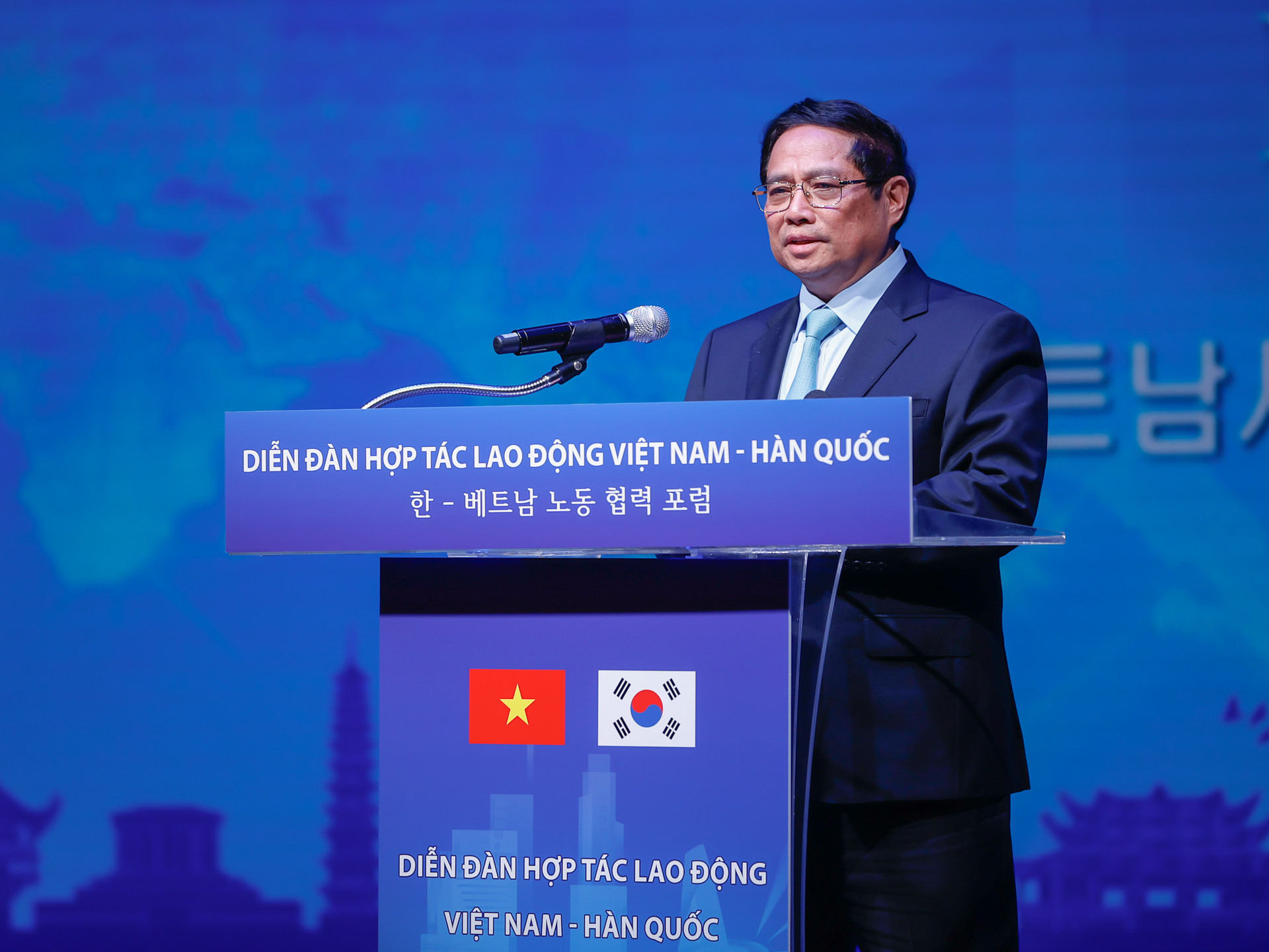 Thủ tướng: Tạo thuận lợi nhất cho người lao động, n&acirc;ng tầm hợp t&aacute;c lao động Việt Nam-H&agrave;n Quốc- Ảnh 2.